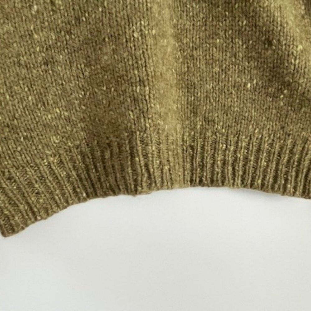 Perfect Condition!  Ann Taylor 100% wool V-neck sweater, XS - Picture 6 of 7